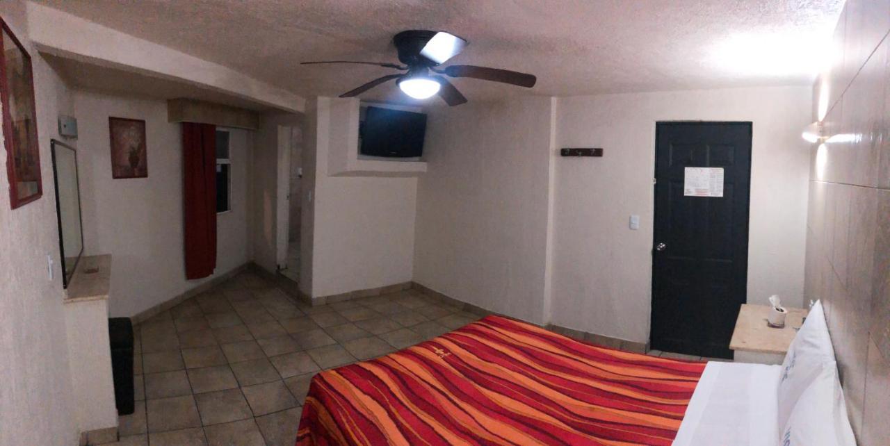 Hotel Vigo Guadalajara Buitenkant foto